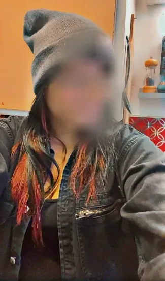 Celine, 32