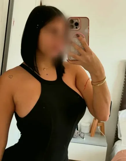 Elisabeth, 28