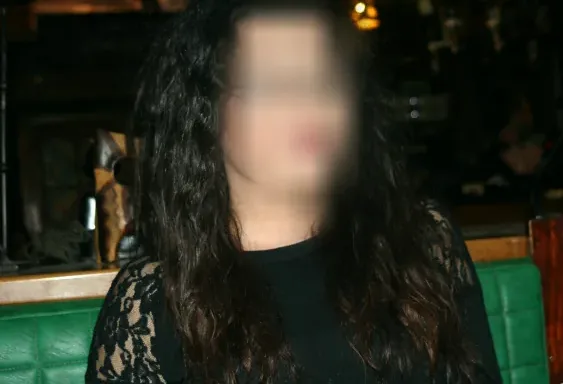 Fiona, 24