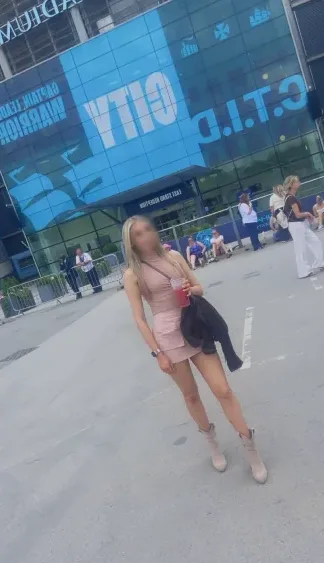 Franziska, 28