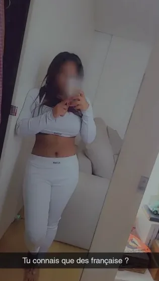 Sabrina, 25
