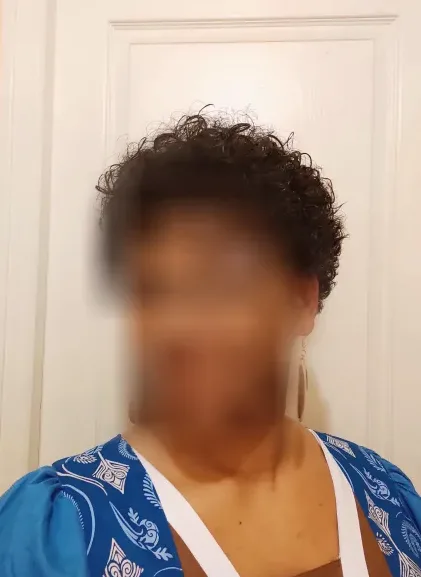 Simone, 37